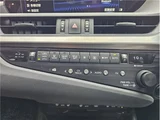 2019 Lexus ES ES300h Sedan for sale, Japanese used car export - photo 22 of 62 | GULJI TRADERS