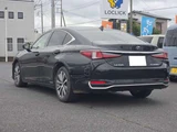 2019 Lexus ES 300h Sedan for sale, Japanese used car export - photo 4 of 22 | GULJI TRADERS