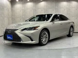 2020 Lexus ES 300h Sedan for sale, Japanese used car export - photo 1 of 69 | GULJI TRADERS