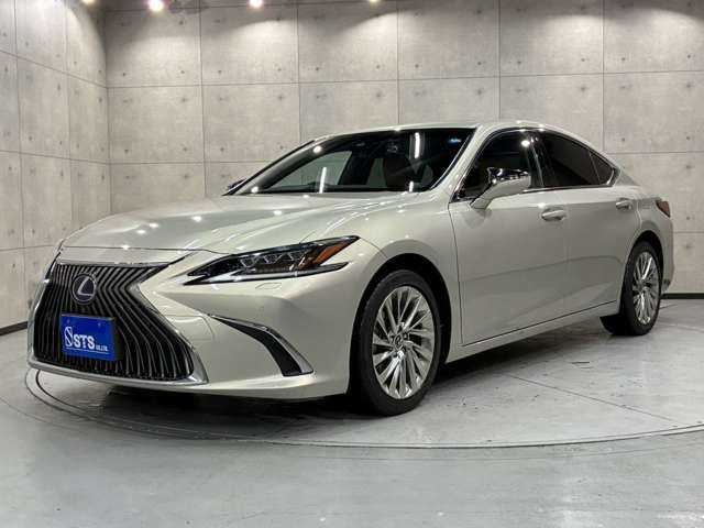 2020 Lexus ES 300h Sedan for sale, Japanese used car export - photo 1 of 69 | GULJI TRADERS