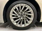 2020 Lexus ES 300h Sedan for sale, Japanese used car export - photo 17 of 69 | GULJI TRADERS
