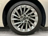 2020 Lexus ES 300h Sedan for sale, Japanese used car export - photo 18 of 69 | GULJI TRADERS
