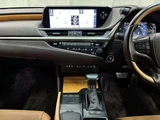 2020 Lexus ES 300h Sedan for sale, Japanese used car export - photo 38 of 69 | GULJI TRADERS