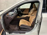 2020 Lexus ES 300h Sedan for sale, Japanese used car export - photo 55 of 69 | GULJI TRADERS