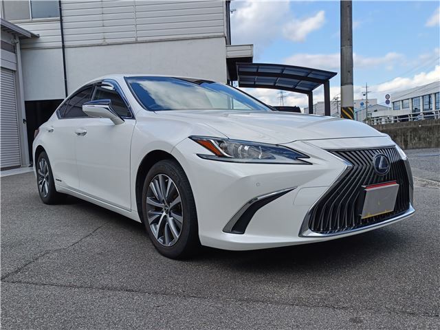2020 Lexus ES ES300h Sedan for sale, Japanese used car export - photo 1 of 60 | GULJI TRADERS