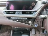 2020 Lexus ES ES300h Sedan for sale, Japanese used car export - photo 33 of 60 | GULJI TRADERS