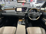 2020 Lexus ES 300h Sedan for sale, Japanese used car export - photo 32 of 80 | GULJI TRADERS