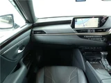 2020 Lexus ES ES300h Sedan for sale, Japanese used car export - photo 36 of 78 | GULJI TRADERS