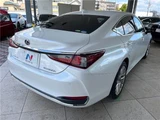 2020 Lexus ES ES300h Sedan for sale, Japanese used car export - photo 26 of 30 | GULJI TRADERS