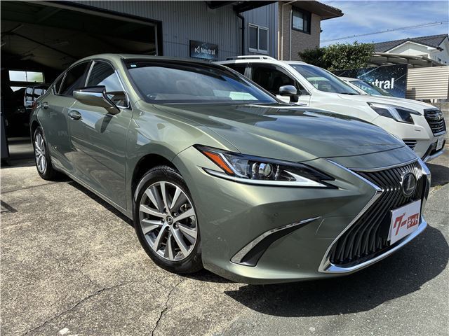 2020 Lexus ES 300h Sedan for sale, Japanese used car export - photo 1 of 22 | GULJI TRADERS