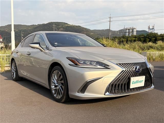 2020 Lexus ES 300h Sedan for sale, Japanese used car export - photo 1 of 24 | GULJI TRADERS