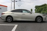 2020 Lexus ES ES300h Sedan for sale, Japanese used car export - photo 9 of 30 | GULJI TRADERS