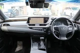 2020 Lexus ES ES300h Sedan for sale, Japanese used car export - photo 17 of 30 | GULJI TRADERS