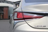 2020 Lexus ES ES300h Sedan for sale, Japanese used car export - photo 28 of 30 | GULJI TRADERS