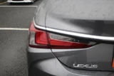 2020 Lexus ES ES300h Sedan for sale, Japanese used car export - photo 12 of 30 | GULJI TRADERS