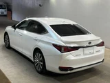 2020 Lexus ES ES300h Sedan for sale, Japanese used car export - photo 3 of 3 | GULJI TRADERS