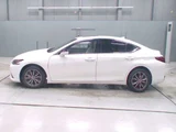 2020 Lexus ES ES300h Sedan for sale, Japanese used car export - photo 4 of 13 | GULJI TRADERS