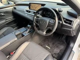 2021 Lexus ES 300h Ver L Sedan for sale, Japanese used car export - photo 5 of 10 | GULJI TRADERS