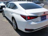 2022 Lexus ES 300h Sedan for sale, Japanese used car export - photo 43 of 79 | GULJI TRADERS