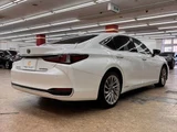 2022 Lexus ES ES300h Sedan for sale, Japanese used car export - photo 18 of 50 | GULJI TRADERS