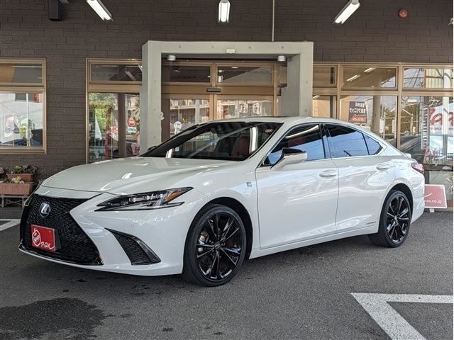 2022 Lexus ES ES300h F Sport Sedan for sale, Japanese used car export - photo 1 of 40 | GULJI TRADERS