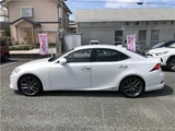 2013 Lexus IS IS300h Sedan for sale, Japanese used car export - photo 35 of 45 | GULJI TRADERS