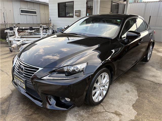 2013 Lexus IS IS300 - photo 1 2013 Lexus IS IS300 Sedan for sale, Japanese used car export - photo 1 of 63 | GULJI TRADERS