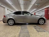 2013 Lexus IS IS300h Sedan for sale, Japanese used car export - photo 16 of 50 | GULJI TRADERS