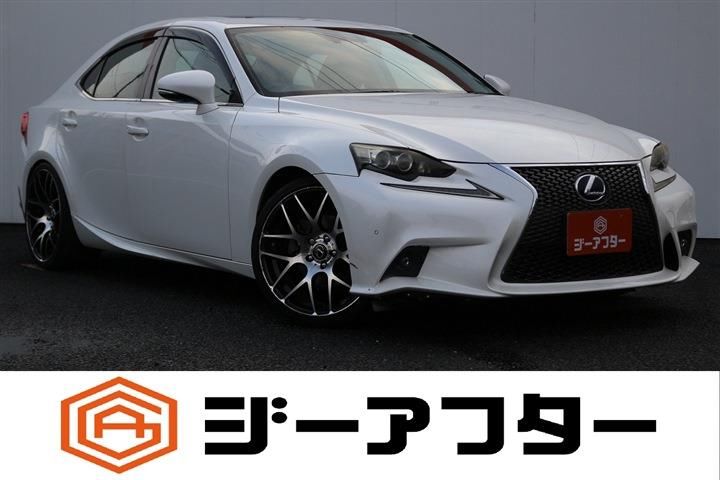 2013 Lexus IS 300h - photo 1 2013 Lexus IS 300h Sedan for sale, Japanese used car export - photo 1 of 30 | GULJI TRADERS