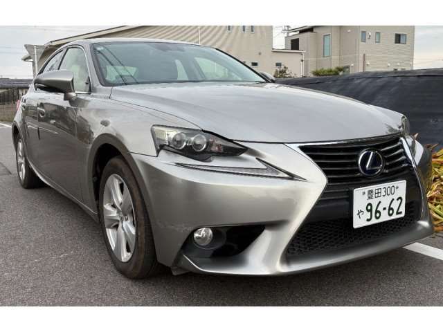 2013 Lexus IS IS300h Sedan for sale, Japanese used car export | GULJI TRADERS