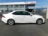 2015 Lexus IS 300h Sedan for sale, Japanese used car export - photo 19 of 24 | GULJI TRADERS