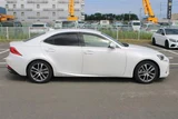 2016 Lexus IS 300h Sedan for sale, Japanese used car export - photo 10 of 30 | GULJI TRADERS