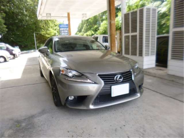 2016 Lexus IS 200T Sedan for sale, Japanese used car export - photo 1 of 15 | GULJI TRADERS