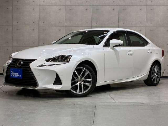 2017 Lexus IS 200t Sedan for sale, Japanese used car export | GULJI TRADERS