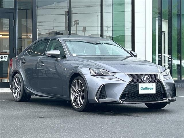 2017 Lexus IS 300h F Sport - photo 1 2017 Lexus IS 300h F Sport Sedan for sale, Japanese used car export - photo 1 of 24 | GULJI TRADERS