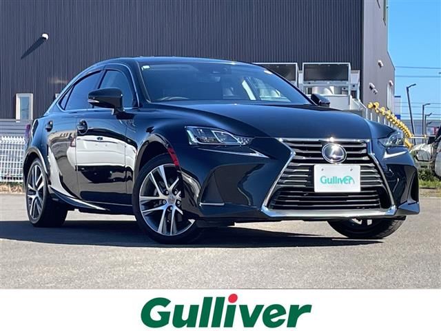2017 Lexus IS 300h 4WD - photo 1 2017 Lexus IS 300h 4WD Sedan for sale, Japanese used car export - photo 1 of 24 | GULJI TRADERS
