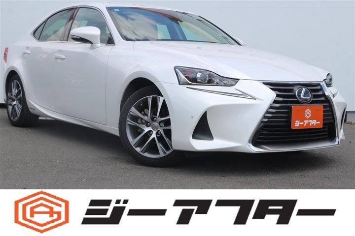 2018 Lexus IS 300h - photo 1 2018 Lexus IS 300h Sedan for sale, Japanese used car export - photo 1 of 30 | GULJI TRADERS