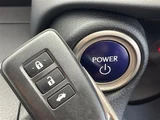 2019 Lexus IS 300h Sedan for sale, Japanese used car export - photo 18 of 24 | GULJI TRADERS