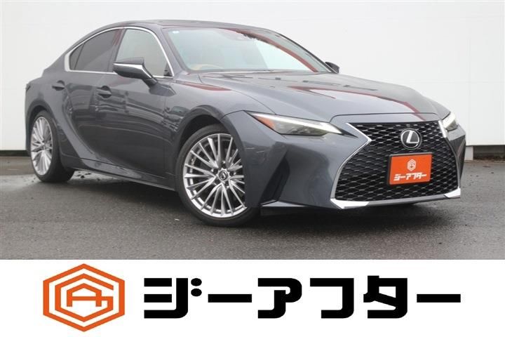 2020 Lexus IS 300 - photo 1 2020 Lexus IS 300 Sedan for sale, Japanese used car export - photo 1 of 30 | GULJI TRADERS