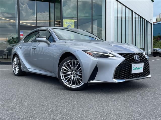 2021 Lexus IS 300h - photo 1 2021 Lexus IS 300h Sedan for sale, Japanese used car export - photo 1 of 24 | GULJI TRADERS