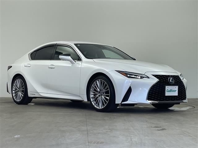 2021 Lexus IS 300h Sedan for sale, Japanese used car export | GULJI TRADERS