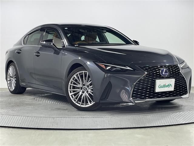 2022 Lexus IS 300h - photo 1 2022 Lexus IS 300h Sedan for sale, Japanese used car export - photo 1 of 24 | GULJI TRADERS