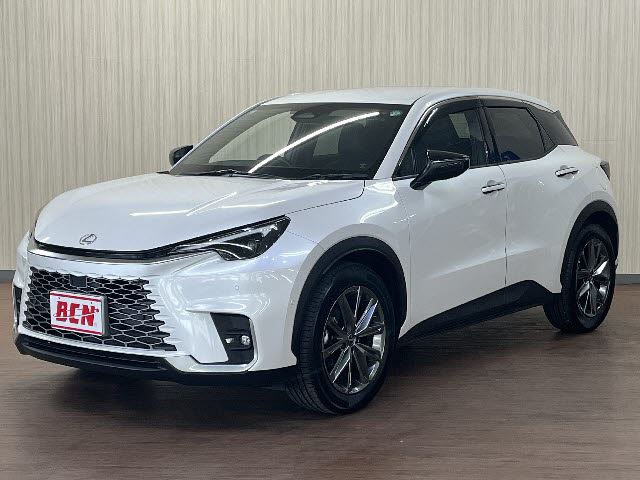 2024 Lexus LBX Hybrid LBX Sedan for sale, Japanese used car export - photo 1 of 28 | GULJI TRADERS