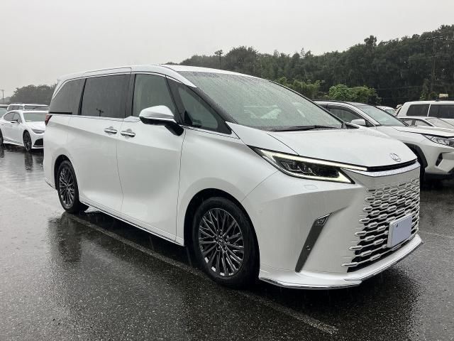2024 Lexus LM LM500h Sedan for sale, Japanese used car export | GULJI TRADERS