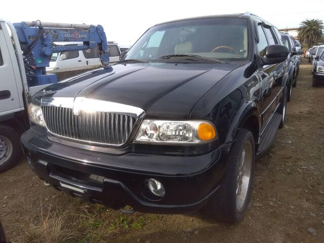 2005 Lincoln Navigator Base - photo 1 2005 Lincoln Navigator Base SUV for sale, Japanese used car export - photo 1 of 6 | GULJI TRADERS