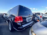 2005 Lincoln Navigator 4WD SUV for sale, Japanese used car export - photo 2 of 5 | GULJI TRADERS