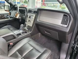 2009 Lincoln Navigator SUV for sale, Japanese used car export - photo 18 of 70 | GULJI TRADERS