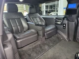 2009 Lincoln Navigator SUV for sale, Japanese used car export - photo 19 of 70 | GULJI TRADERS
