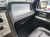 2009 Lincoln Navigator SUV for sale, Japanese used car export - photo 57 of 70 | GULJI TRADERS
