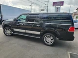 2009 Lincoln Navigator SUV for sale, Japanese used car export - photo 8 of 9 | GULJI TRADERS